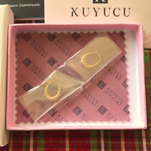 Brand New 10K Gold 14mm Hoop Earrings Mini Lightweight Huggie Real Gold - Picture 3 of 9